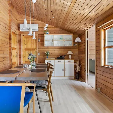 1611-aakirkeby-fyrrebakken-5 *